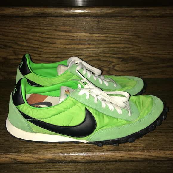 nike waffle racer green